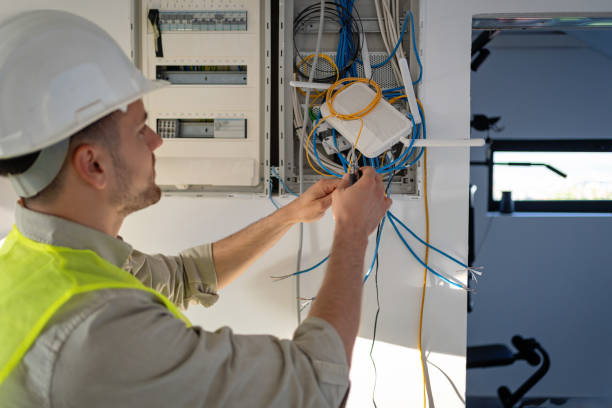 Best Licensed Electrician  in North Puyallup, WA